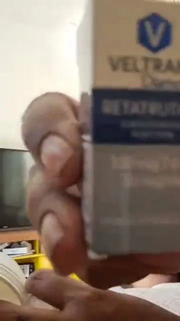 Vídeo abrindo a encomenda de Retatrutida Veltrane Diamond recebida em casa
